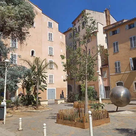 La Figue Beige De * Toulon